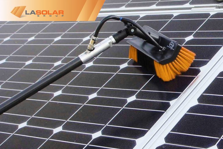 Read more about the article WHEN TO CLEAN YOUR SOLAR PANELS