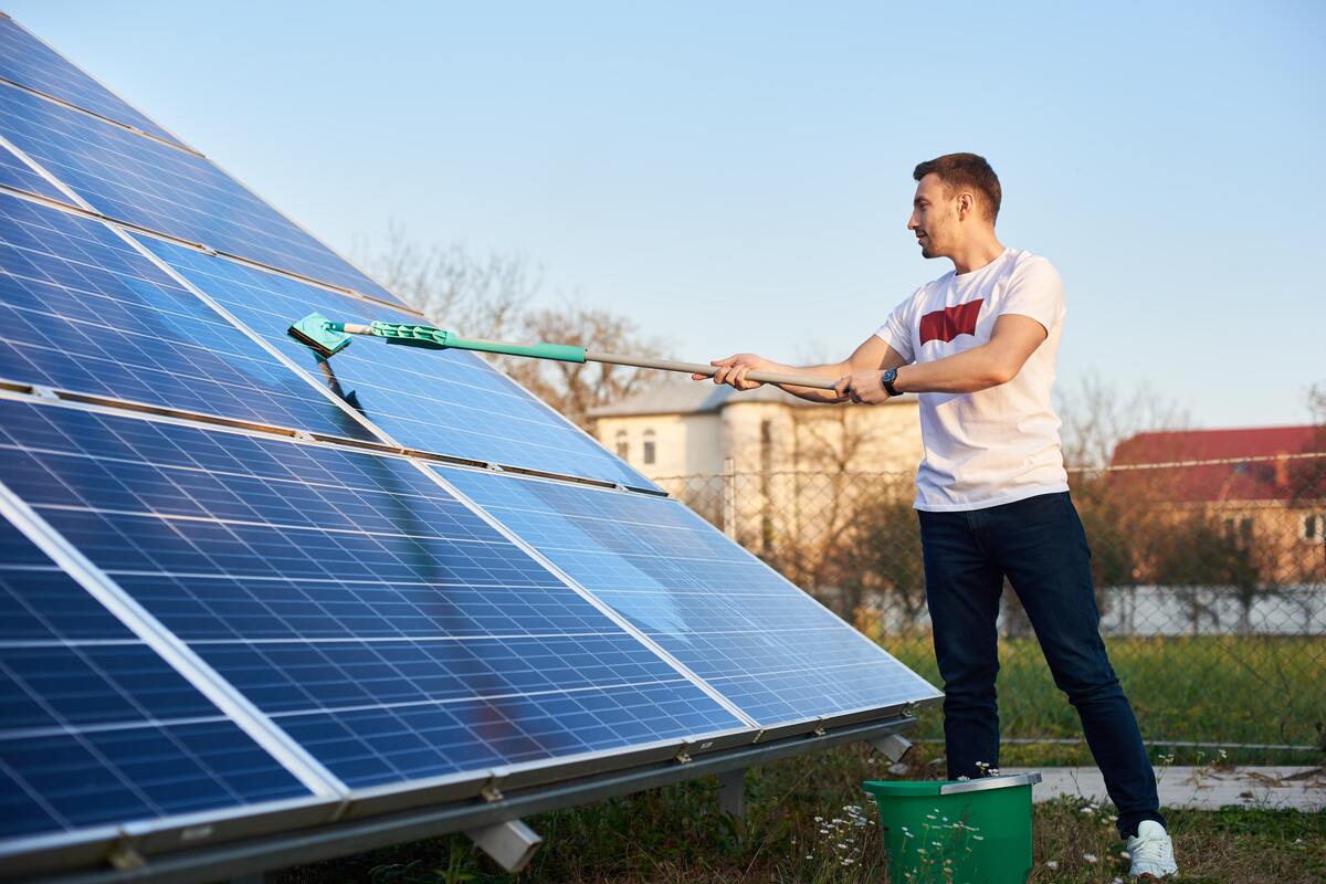 Solar-Panels-Cleaning