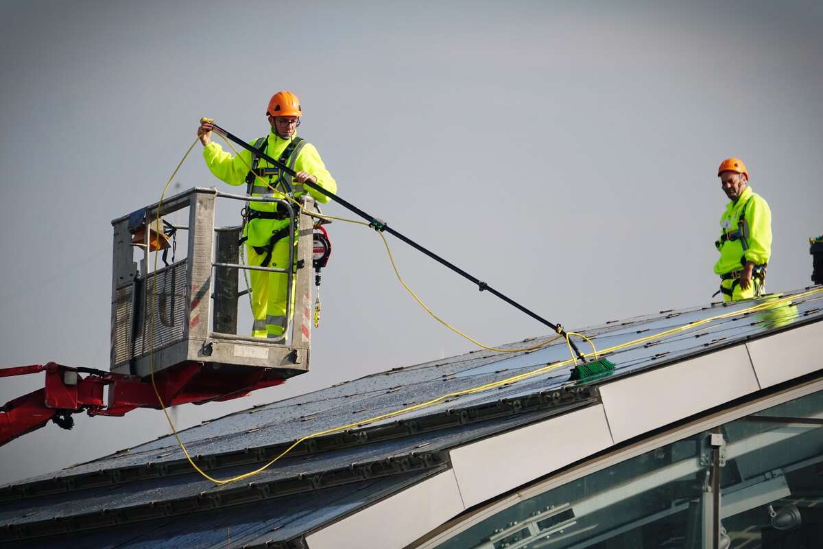 Read more about the article How to Safely Clean Solar Modules? 3 Easy Steps to Follow